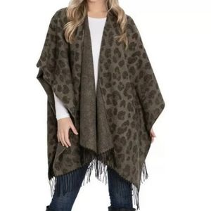 WOOLRICH Leopard Print Poncho Layering Piece Fringe Brown Cozy One Size Cardigan